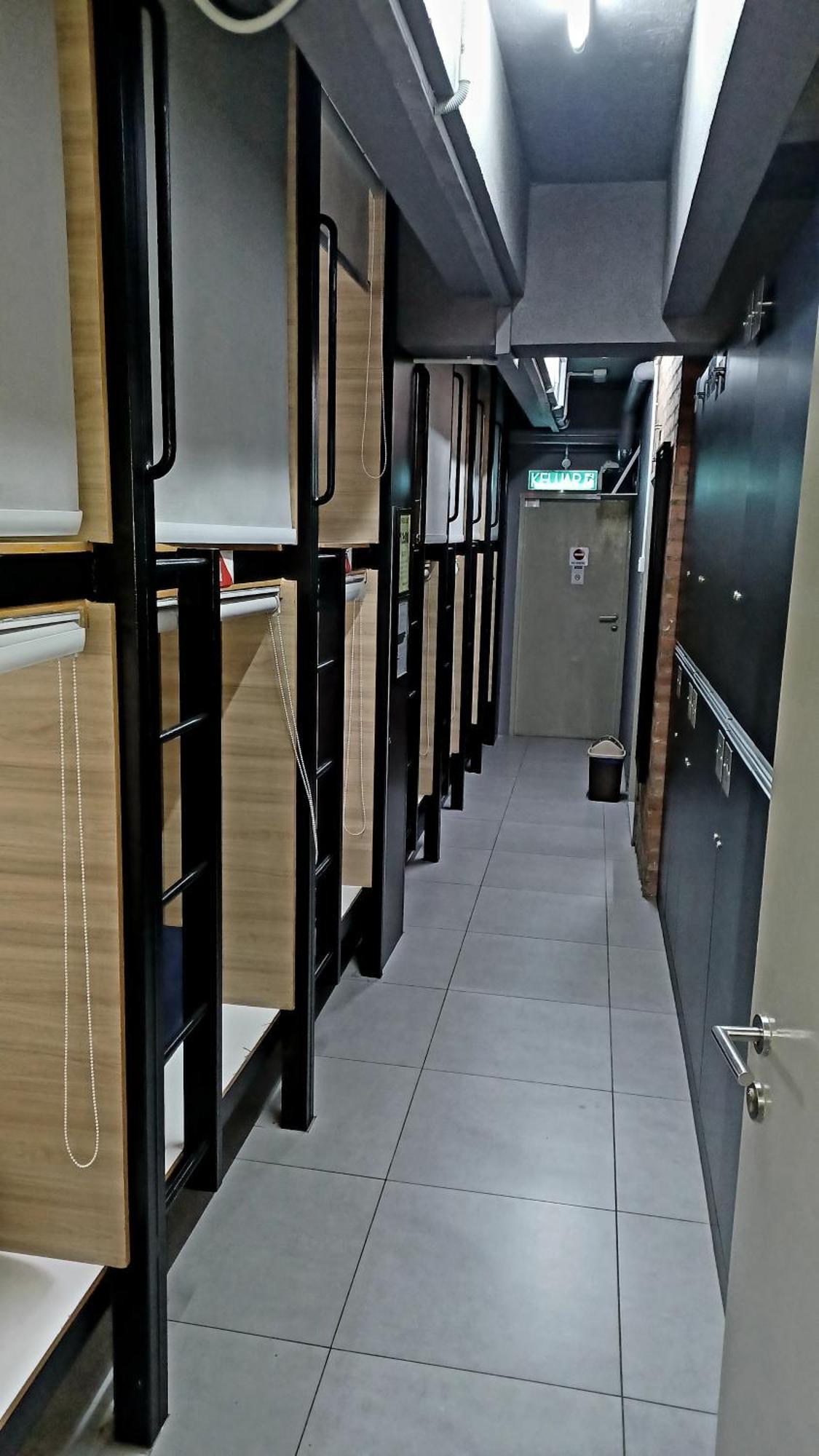 Bricks Backpackers Sleepbox Hotel Тана Рата Стая снимка